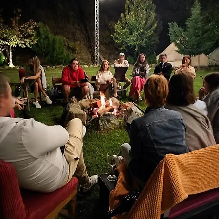 Friendsland Luxury tent